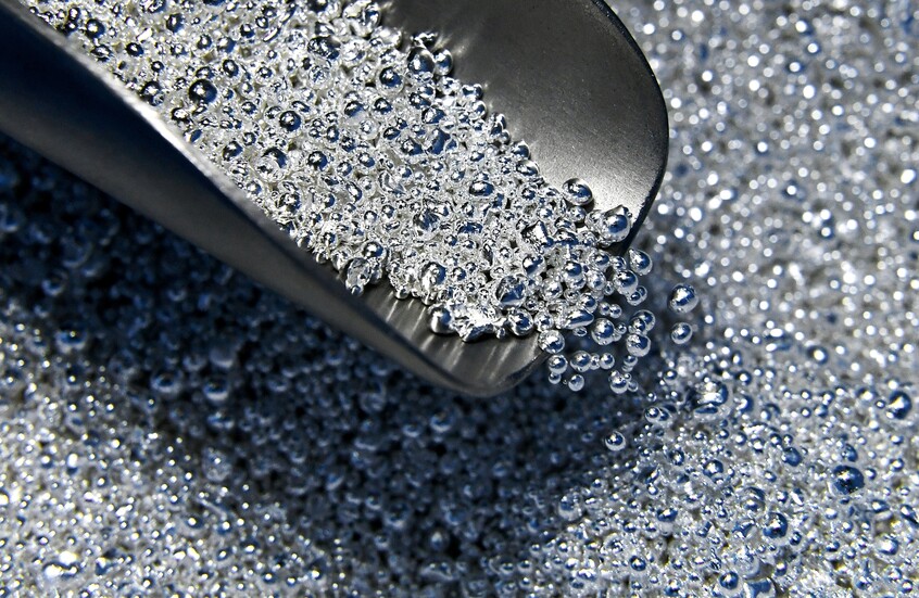 سعر الفضة يصعد إلى قمة تاريخية