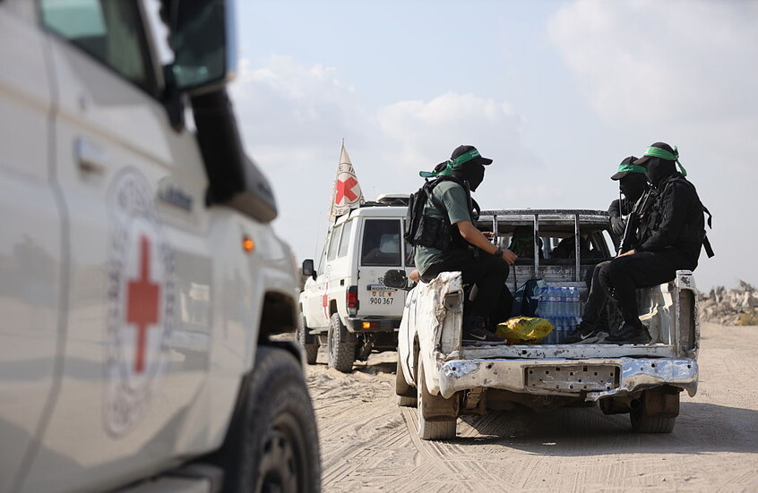 “القسام”: سنسلم جثة أسير إسرائيلي عثر عليها في خان يونس