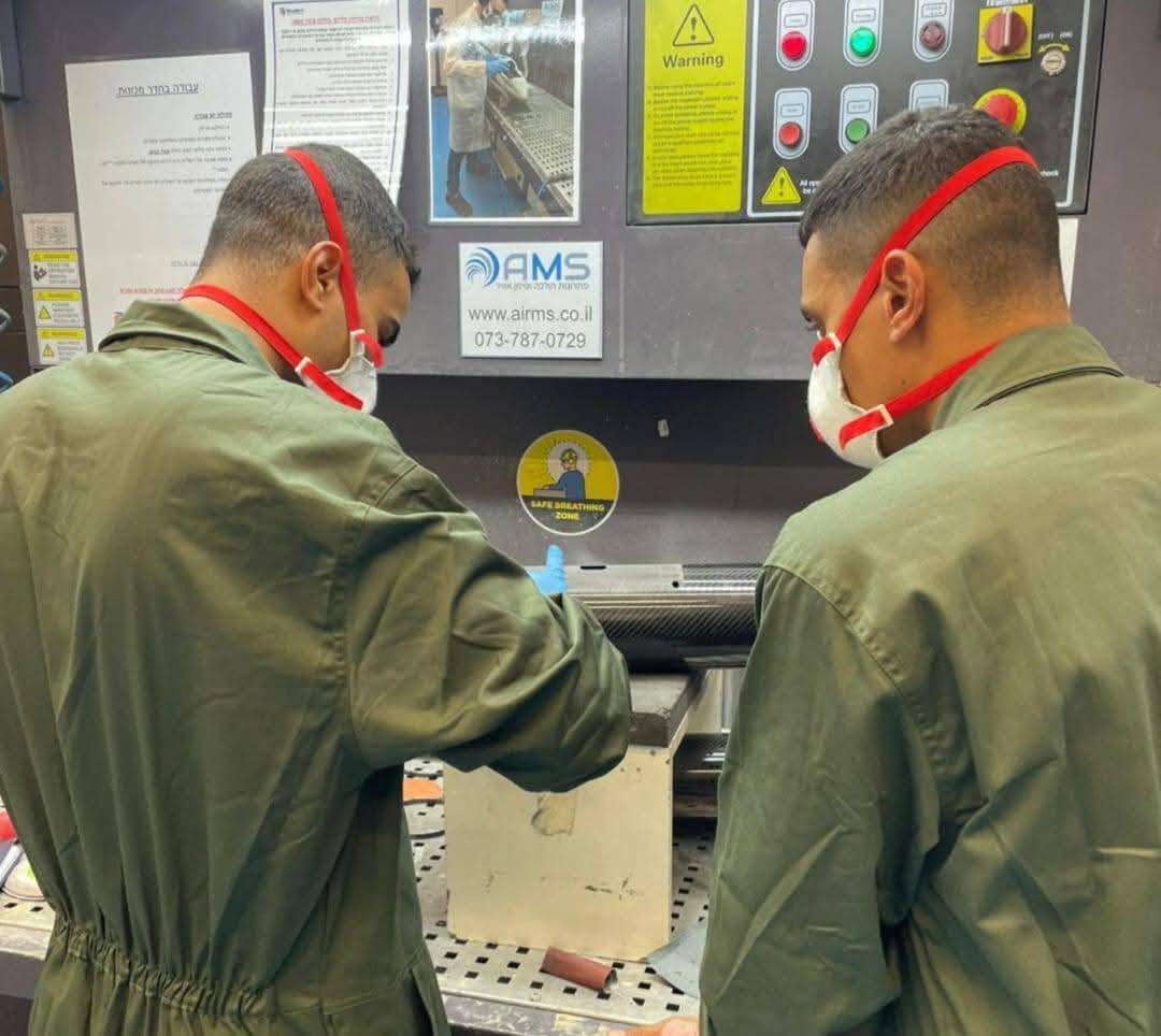 فريق فني مغربي يخضع لتدريب معمق لدى مصنع المسيرات “بلو بيرد” في إسرائيل (صور)