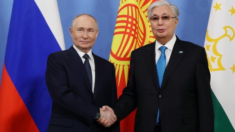 توكاييف بعد زيارته لروسيا يبعث رسالة إلى بوتين