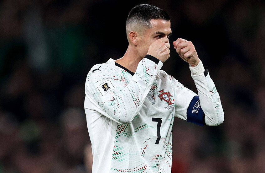 بعد الطرد القاسي.. رونالدو يسخر من الخصم بإشارة مثيرة للجدل وهل يفقد أولى مبارياته في كأس العالم؟