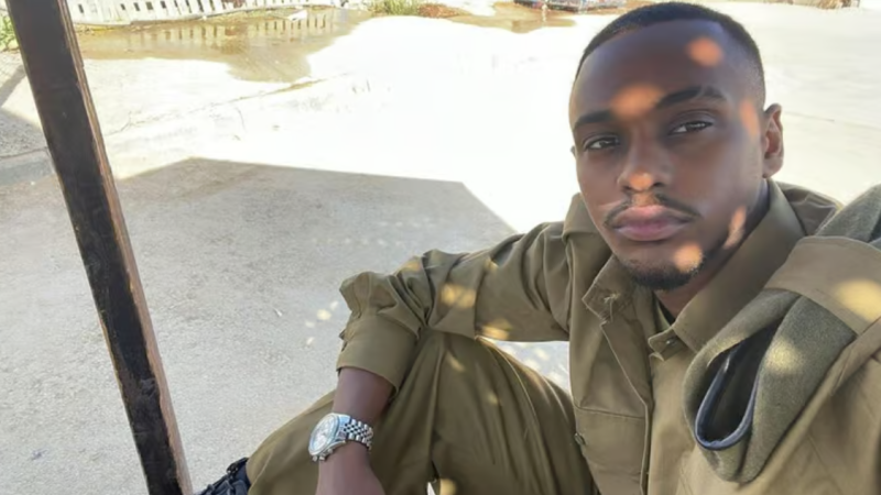 “انهار وتوفي”.. وفاة جندي إسرائيلي بظروف غامضة بقاعدة عسكرية جنوب إسرائيل