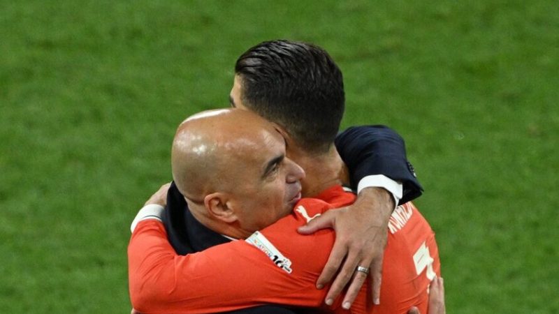 أول تعليق من مارتينيز بعد طرد كريستيانو رونالدو (فيديو)