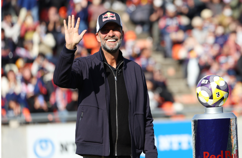 كلوب يؤكد مشاركته في كأس العالم 2026 بـ”وظيفة جديدة”