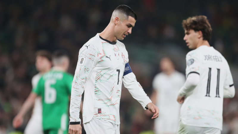 وفقا للوائح “الفيفا”.. كم مباراة سيغيب عنها رونالدو في مونديال 2026 بعد طرده ضد إيرلندا؟