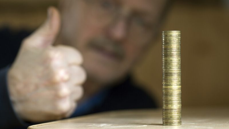 المركزي الروسي يستبدل عملات معدنية بوزن 15 فيلا بأوراق نقدية