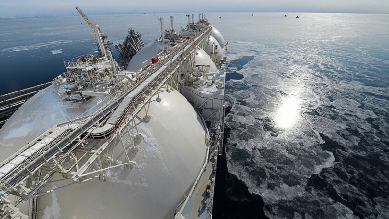 رويترز: آرامكو توقع صفقات للغاز الطبيعي المسال خلال زيارة ولي العهد السعودي لواشنطن