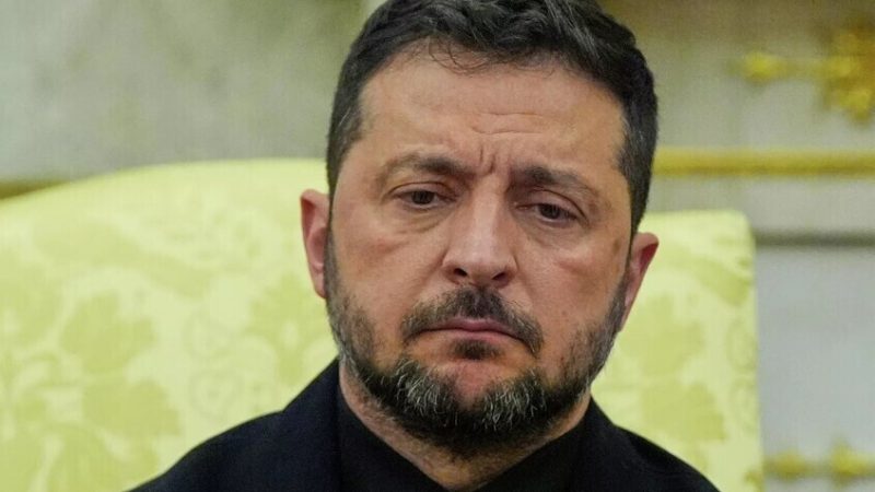 صحيفة ألمانية تتوقع استقالة زيلينسكي إذا ظهر “سفينارتشوك” مع فضيحة فساد جديدة