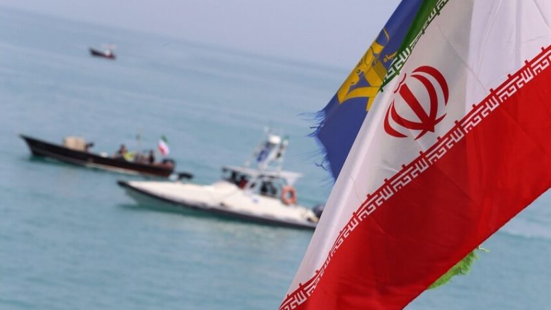 الحرس الثوري الإيراني يكشف تفاصيل عملية توقيف ناقلة نفط في خليج عمان