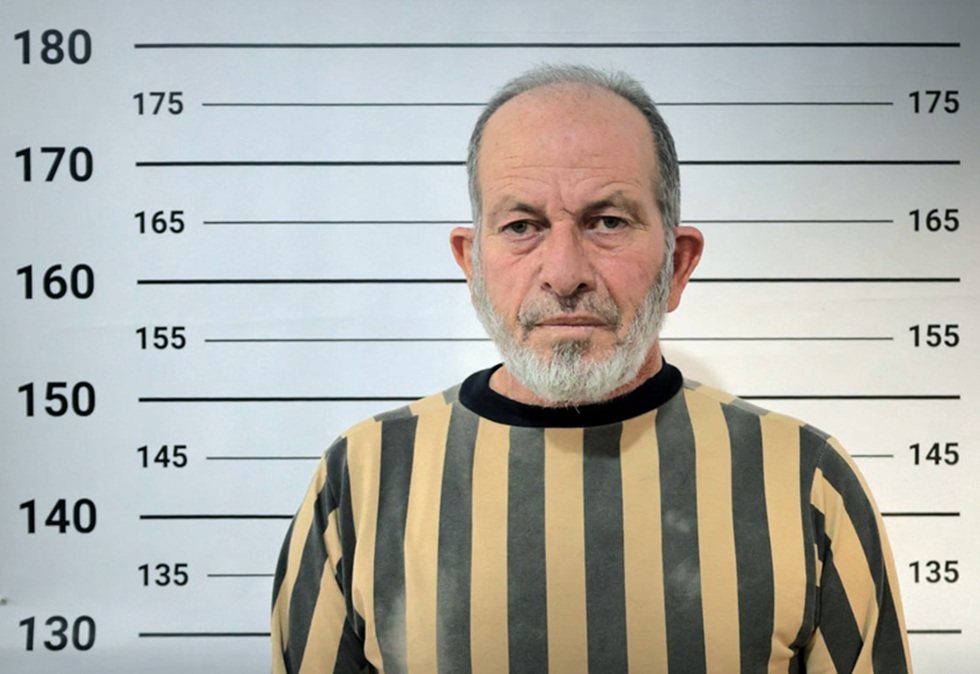 سوريا.. الأمن الداخلي في حماة يلقي القبض على عميد طيار متورط بجرائم حرب ضد المدنيين (صورة)