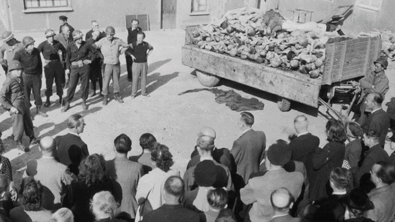 لجنة اوشفيتس تطالب دار مزادات ألمانية بالتخلي عن بيع مقتنيات ضحايا الهولوكوست