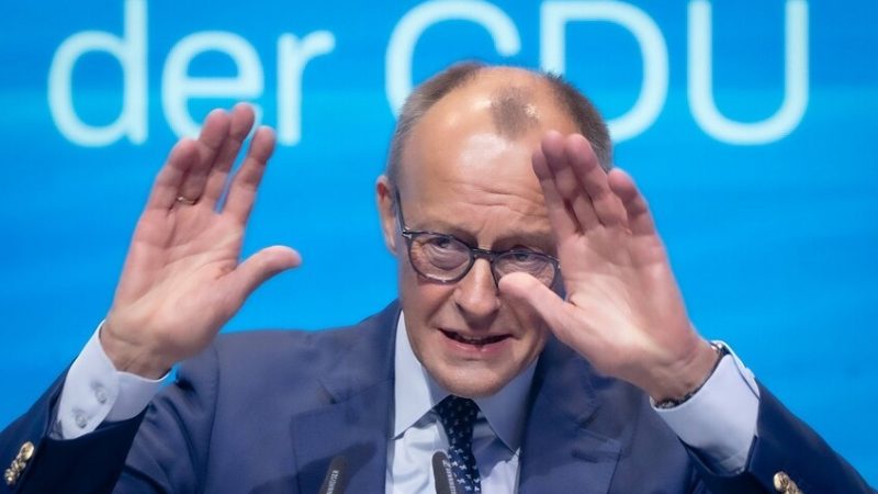 “بلومبرغ”: الحكومة الألمانية قد تنهار بسبب سياسات ميرتس