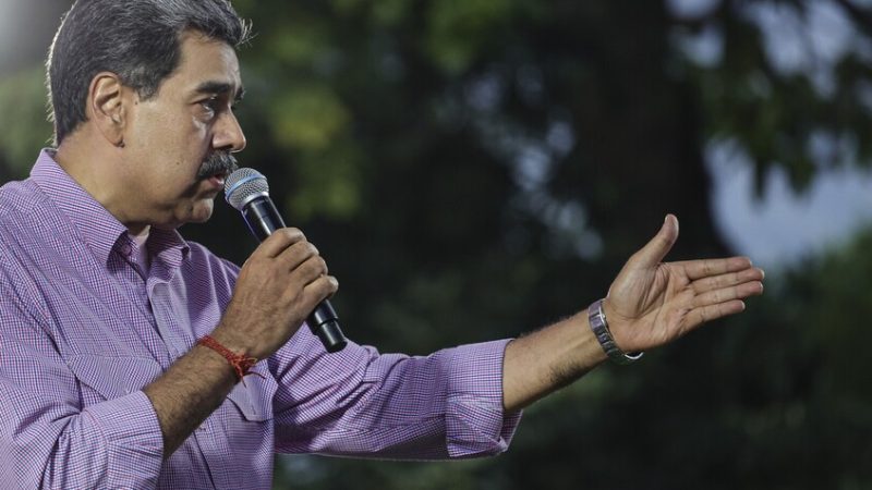 مادورو يندد بالمناورات الأمريكية مع ترينيداد وتوباغو ويصفها بـ”غير المسؤولة” ويدعو إلى التعبئة