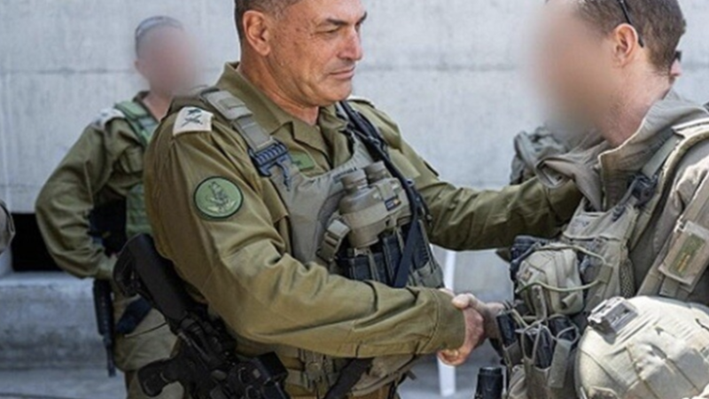 رئيس الأركان الإسرائيلي يتفقد منطقة رفح ويؤكد الجاهزية لـ”قلب الطاولة” والانتقال إلى هجوم واسع