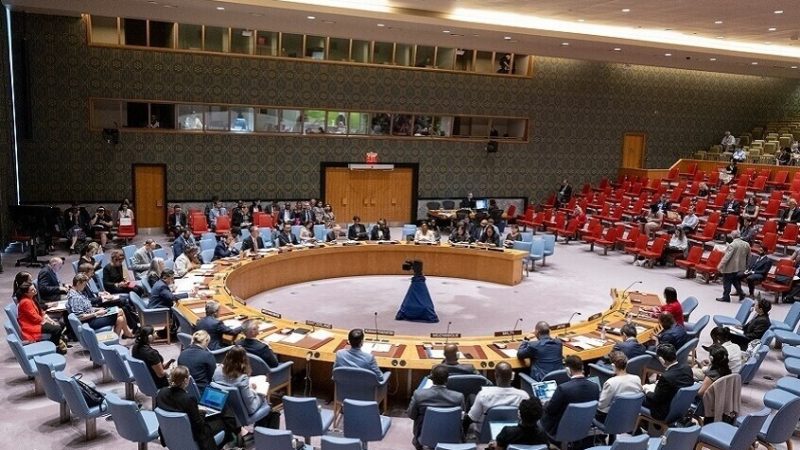 حماس تطلب الدعم من دولة عربية وفصائل غزة ترفض المشروع الأمريكي وتعتبره دعوة للوصاية واحتلالا