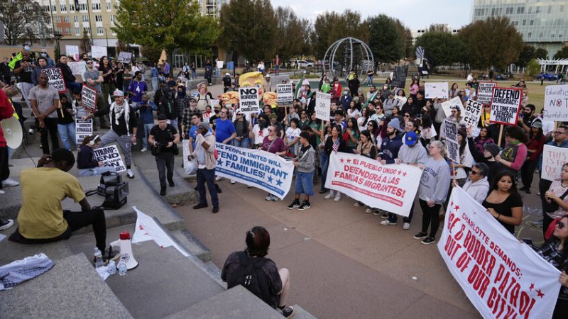 اعتقال 81 شخصا أثناء عملية أمنية في مدينة شارلوت الأمريكية