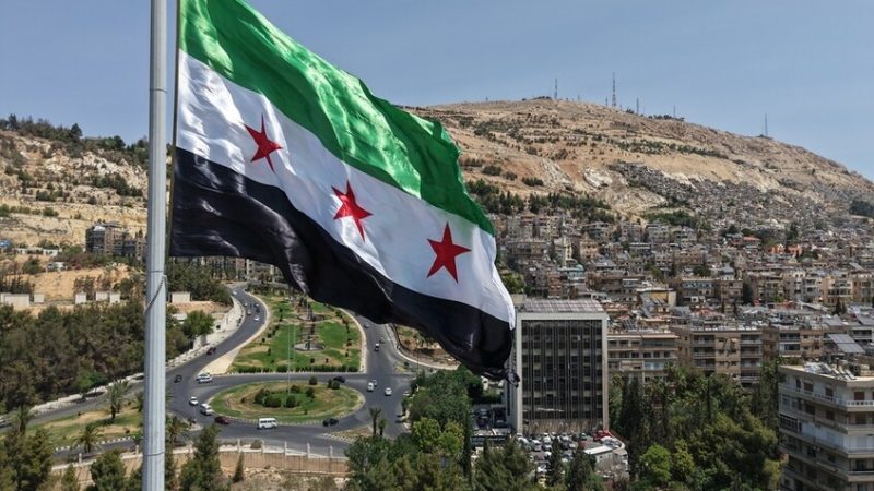 الاستثمارات في سوريا تقف على العتبة والاستقرار السياسي بوابة دخولها