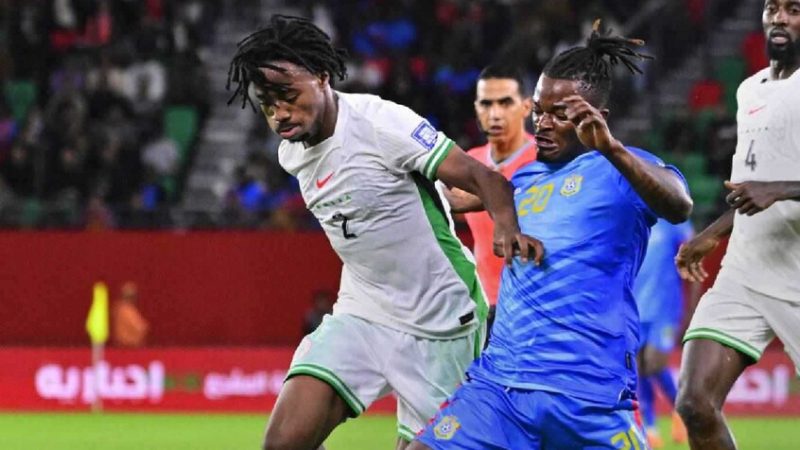 “بسبب السحر”.. مشادة قوية بين مدرب نيجيريا ولاعبي الكونغو الديمقراطية (فيديو)