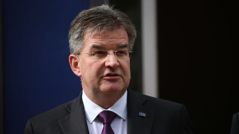 الدارج “ميرو”.. الكشف عن صلات بين المجرم الجنسي إبستين ووزير خارجية أوروبي