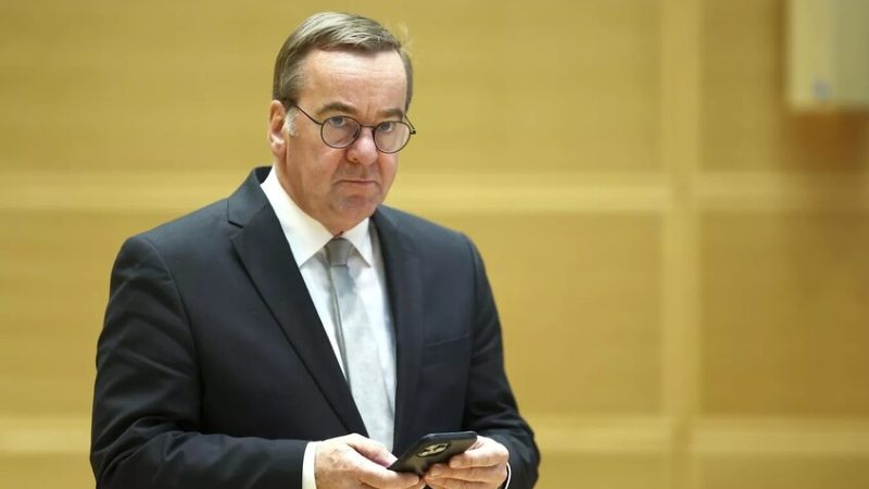 هوس أم زلة لسان؟ وزير الدفاع الألماني يصدر تصريحا خطيرا حول الصراع بين الناتو وروسيا!