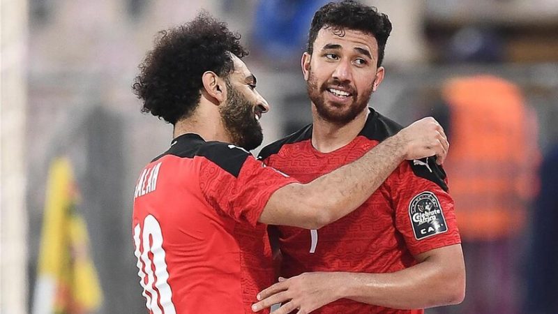 حين فكر صلاح بالاعتزال دوليا.. تريزيغيه يكشف كواليس ليلة بكاء الفرعون المصري
