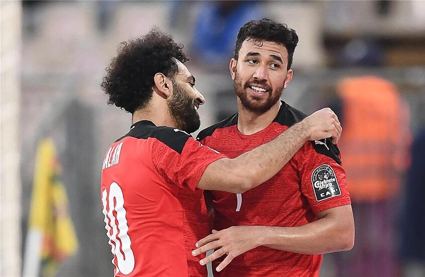 حين فكر صلاح بالاعتزال دوليا.. تريزيغيه يكشف كواليس ليلة بكاء الفرعون المصري