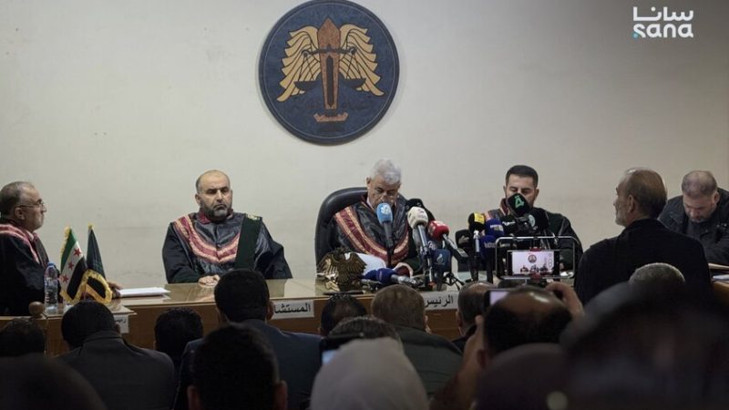 الكاميرات تسجل أولى جلسات المحاكمات العلنية للمتهمين بأحداث الساحل السوري