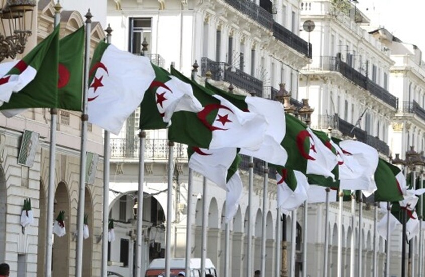 الجزائر تعرب عن قلقها من تعاظم الأخطار الإرهابية في مالي