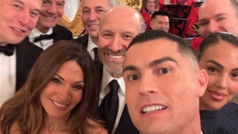 سيلفي رونالدو يغزو العالم من البيت الأبيض