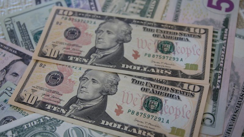 انخفاض الاستثمارات الروسية في سندات الخزانة الأمريكية