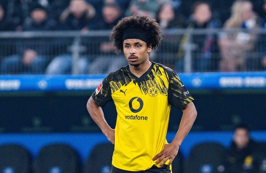 فرض غرامة ضخمة على كريم أديمي لاعب بوروسيا دورتموند بسبب “حيازة أسلحة”