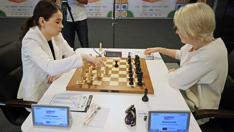 فريق روسيا للسيدات يهزم الولايات المتحدة في بطولة العالم للشطرنج