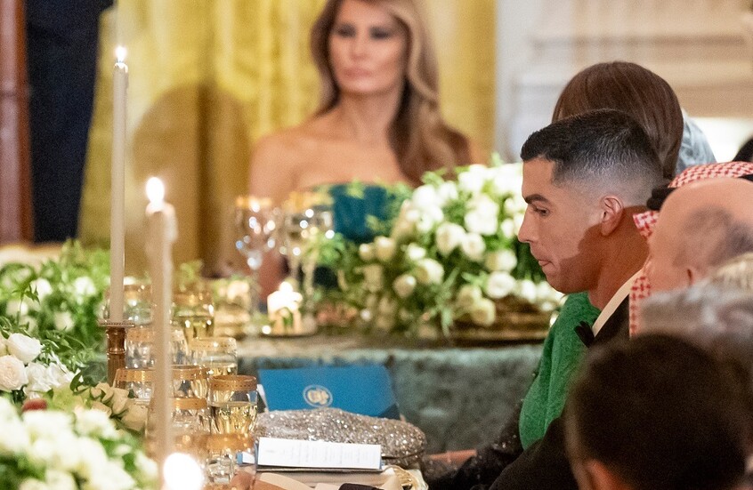 أول رد فعل.. رونالدو يشارك بمقطع فيديو بعد مقابلته رفقة جورجينا مع ترامب (فيديو)