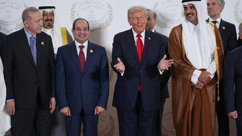 ترامب يقابل رهائن إسرائيليين محررين من قطاع غزة