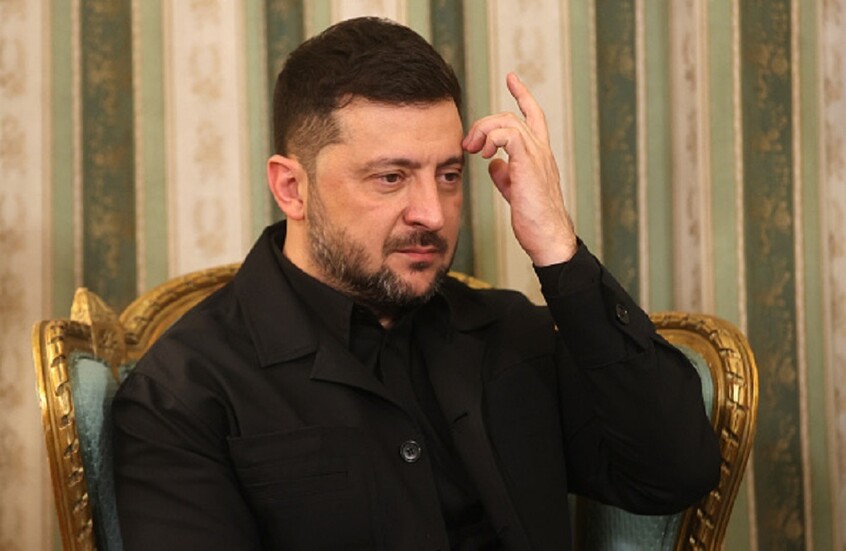 “انقلاب عسكري” أو “سيناريو متحضر” لعزل زيلينيسكي لن يبدل سياسة كييف