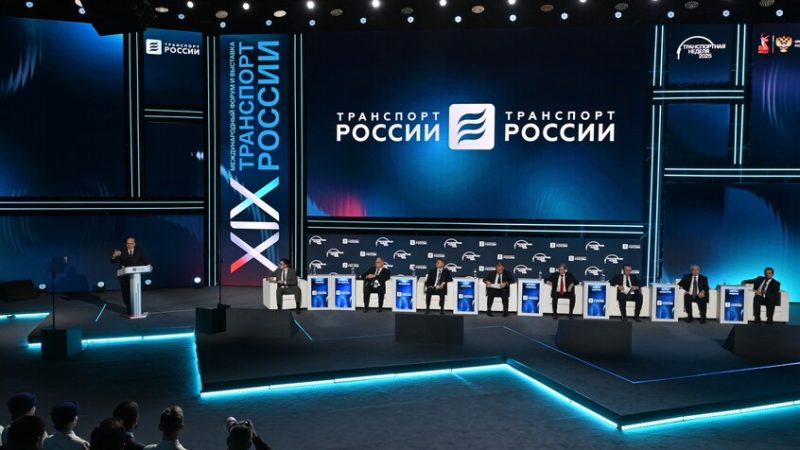 ميشوستين: مساهمة قطاع النقل في الاقتصاد الروسي ستسجل 6% من الناتج المحلي