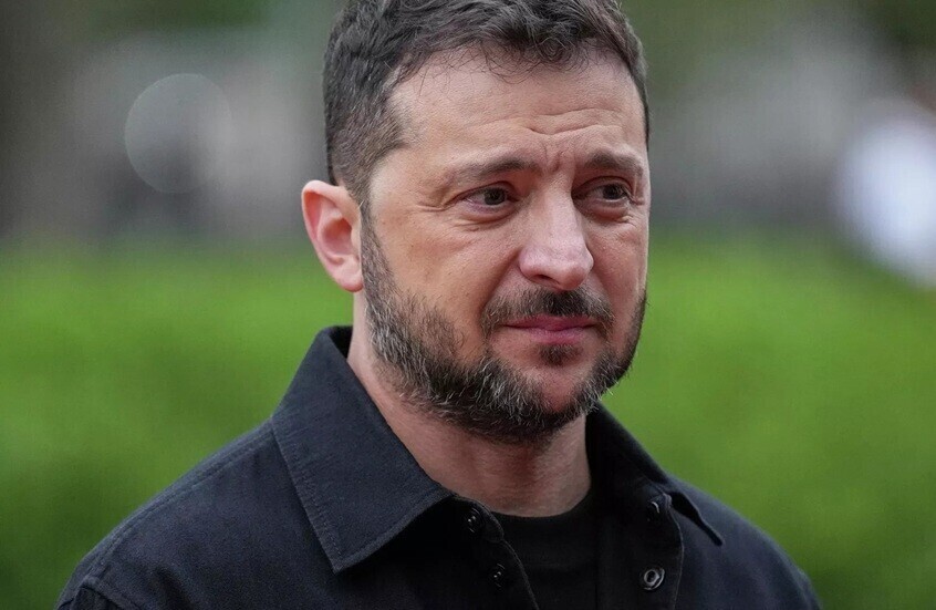 “أكسيوس”: زيلينسكي يوافق على التفاوض بشأن خطة ترامب للسلام في أوكرانيا