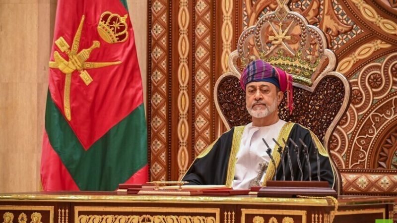 في اليوم الوطني.. سلطان عمان يرعى العرض العسكري الكبير (صور + فيديو)