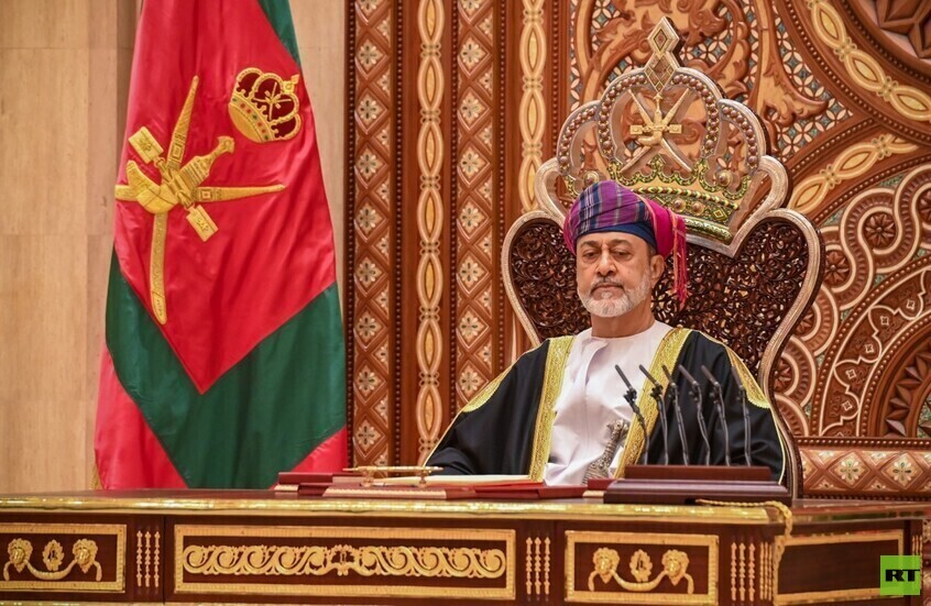 في اليوم الوطني.. سلطان عمان يرعى العرض العسكري الكبير (صور + فيديو)