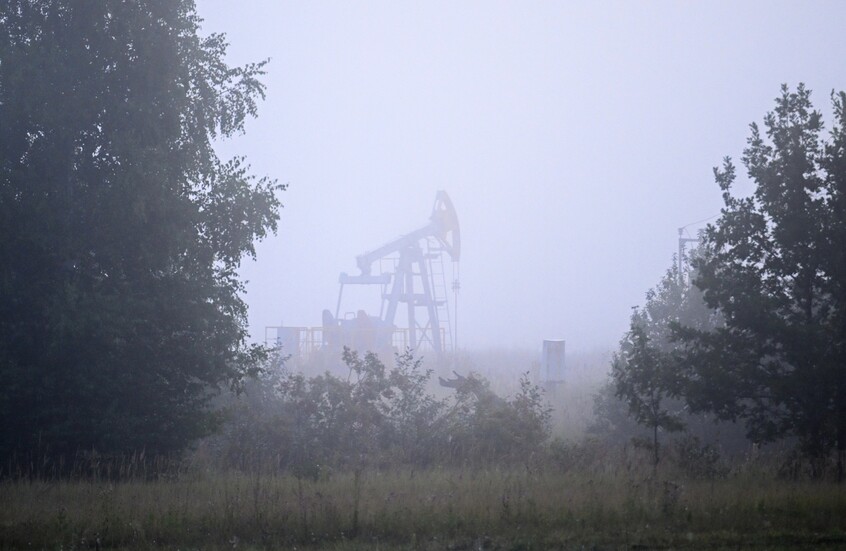 النفط يواصل انخفاضه وسط آمال تحقيق السلام في أوكرانيا