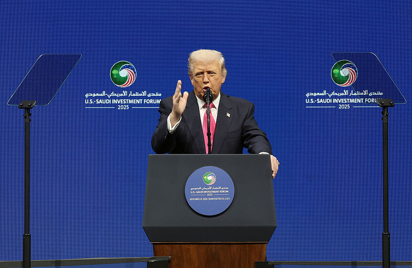 ترامب يشير إلى “الديك الرومي” ويمازح أردوغان (فيديو)