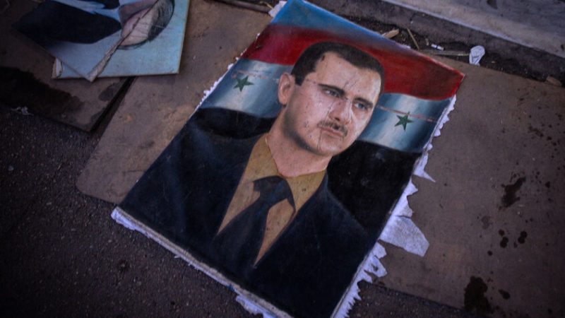 الجيش الإسرائيلي ينشر مراسلات بين السنوار وقادة حماس حول نظام الأسد (صور)