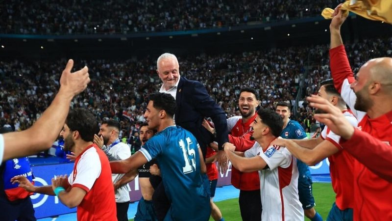 أرنولد يوجه رسالة للعراقيين قبل الملحق العالمي وكأس العرب