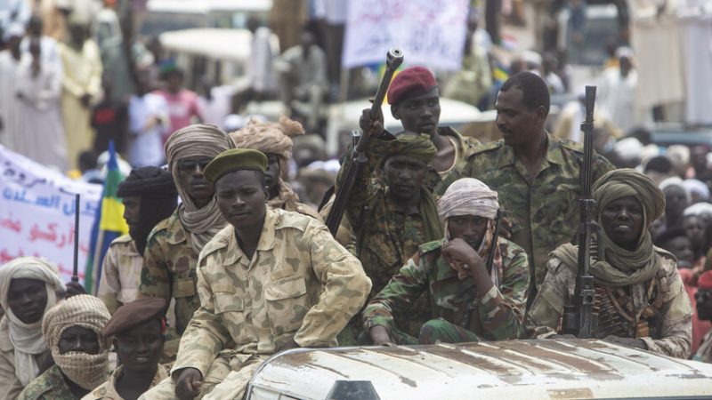 عبدالله بن زايد يبحث مع روبيو تطورات الأحداث في السودان