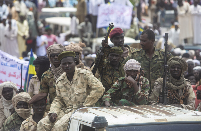 عبدالله بن زايد يبحث مع روبيو تطورات الأحداث في السودان