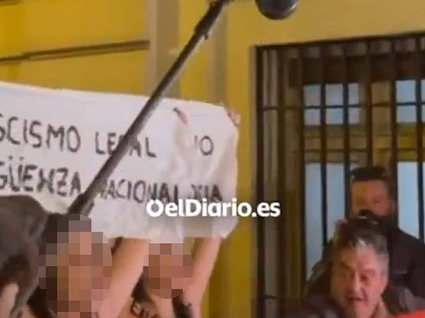 تحرش بناشطات عاريات خلال احتجاج ضد الفاشية في إسبانيا (فيديو + صور)