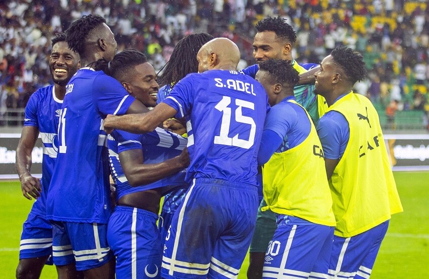 شاهد.. اشتباكات بين لاعبي الهلال السوداني ومولودية الجزائر