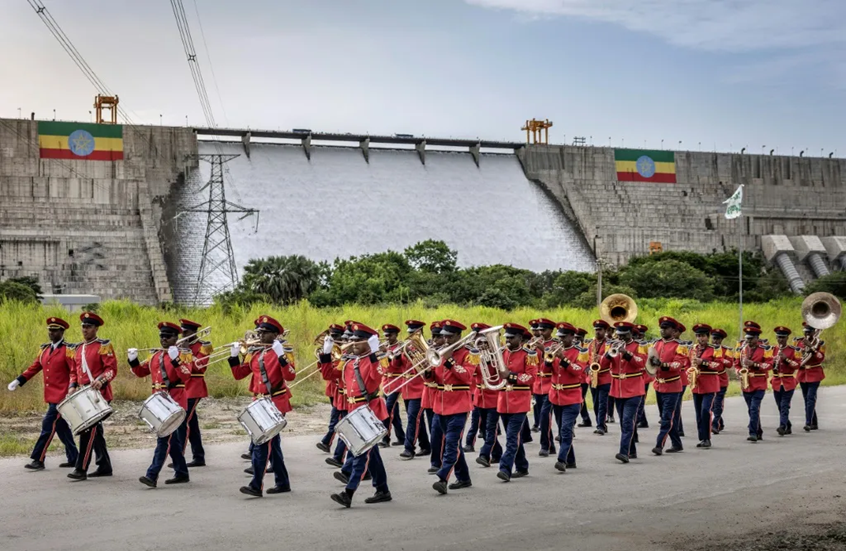 “مشروع ضخم بدون لازمة”.. وزير مصري سابق يتحدث عن الهدف الحقيقي لبناء سد النهضة الإثيوبي