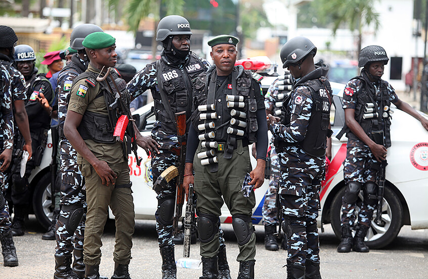 مصدر: أكثر من 200 تلميذ و12 معلما اختطفوا وتم احتجازهم في هجوم على مدرسة كاثوليكية