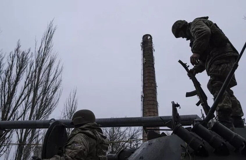 مصادر أمنية روسية: مقربون من زيلينسكي سرقوا أموالا تكفي لتمويل لواء عسكري لمدة عام